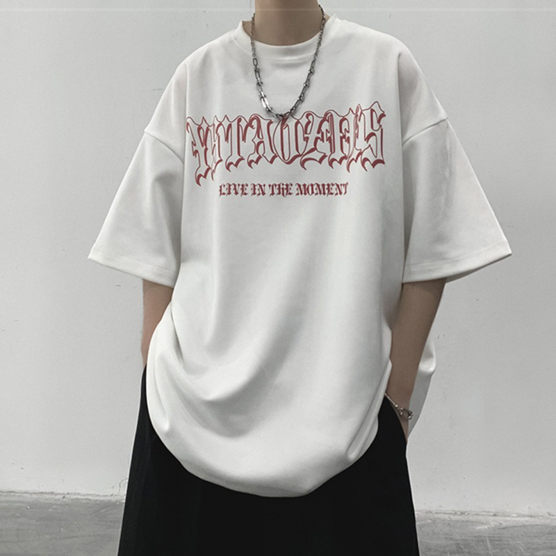 ストリートグラフィックTシャツ