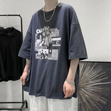 フロントグラフィックTシャツ